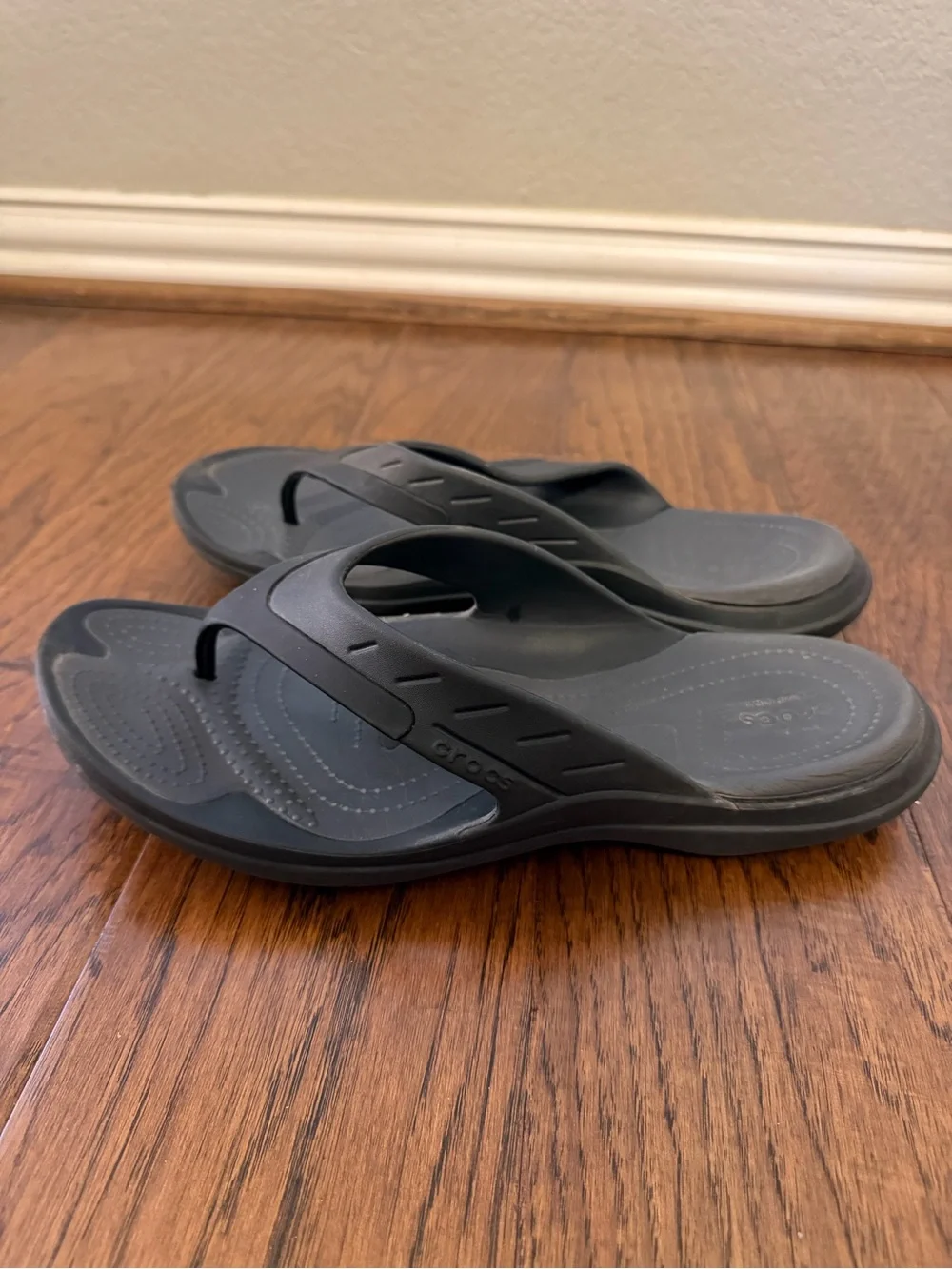 CROCS Dual Comfort Black Modi Sport Flip Flops Men's 12